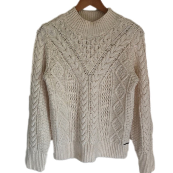 Abercrombie and Fitch White Knit Sweater Small - Picture 2 of 5